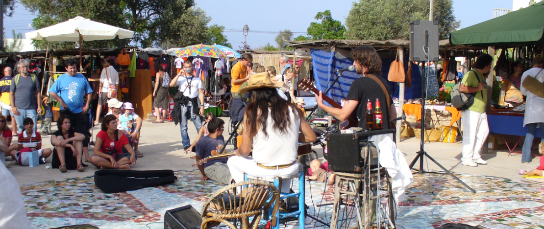 Concert en de straatmarkt van La Mola, Formentera, Balearen