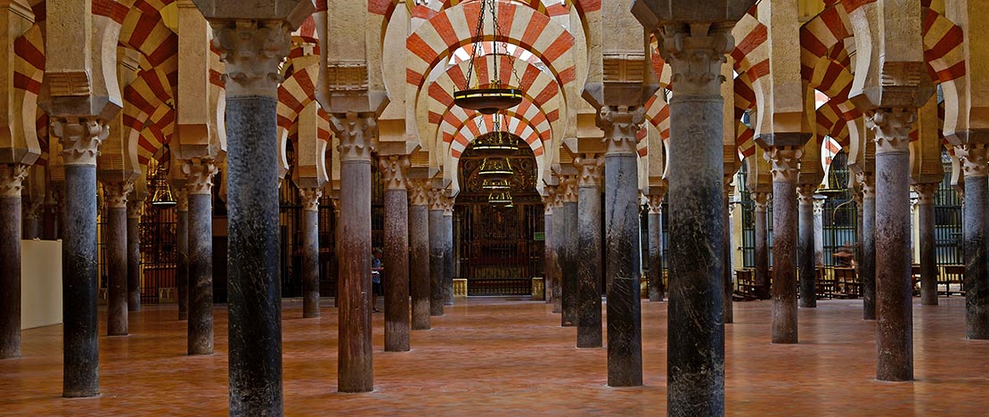 Interieur van de Grote Moskee-kathedraal van Córdoba